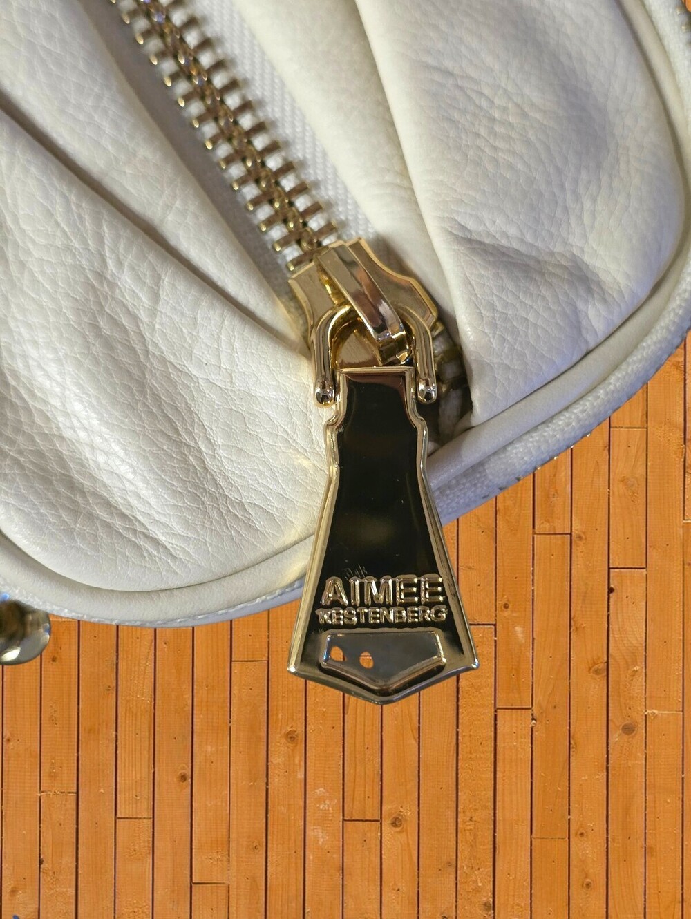 Aimee Kestenberg Ivory Leather Crossbody Bag Gold Chain Convertible Purse - Picture 3 of 16